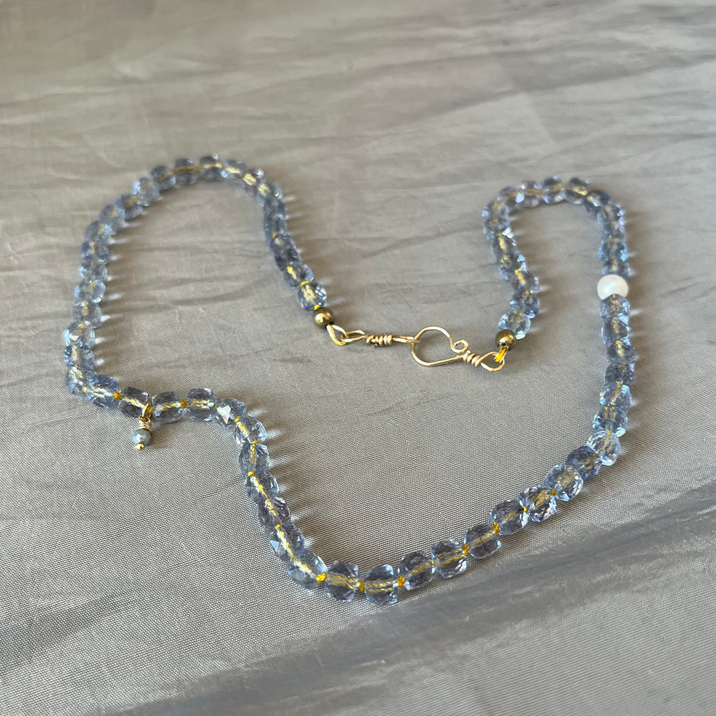 Topaaz ketting met pareltje