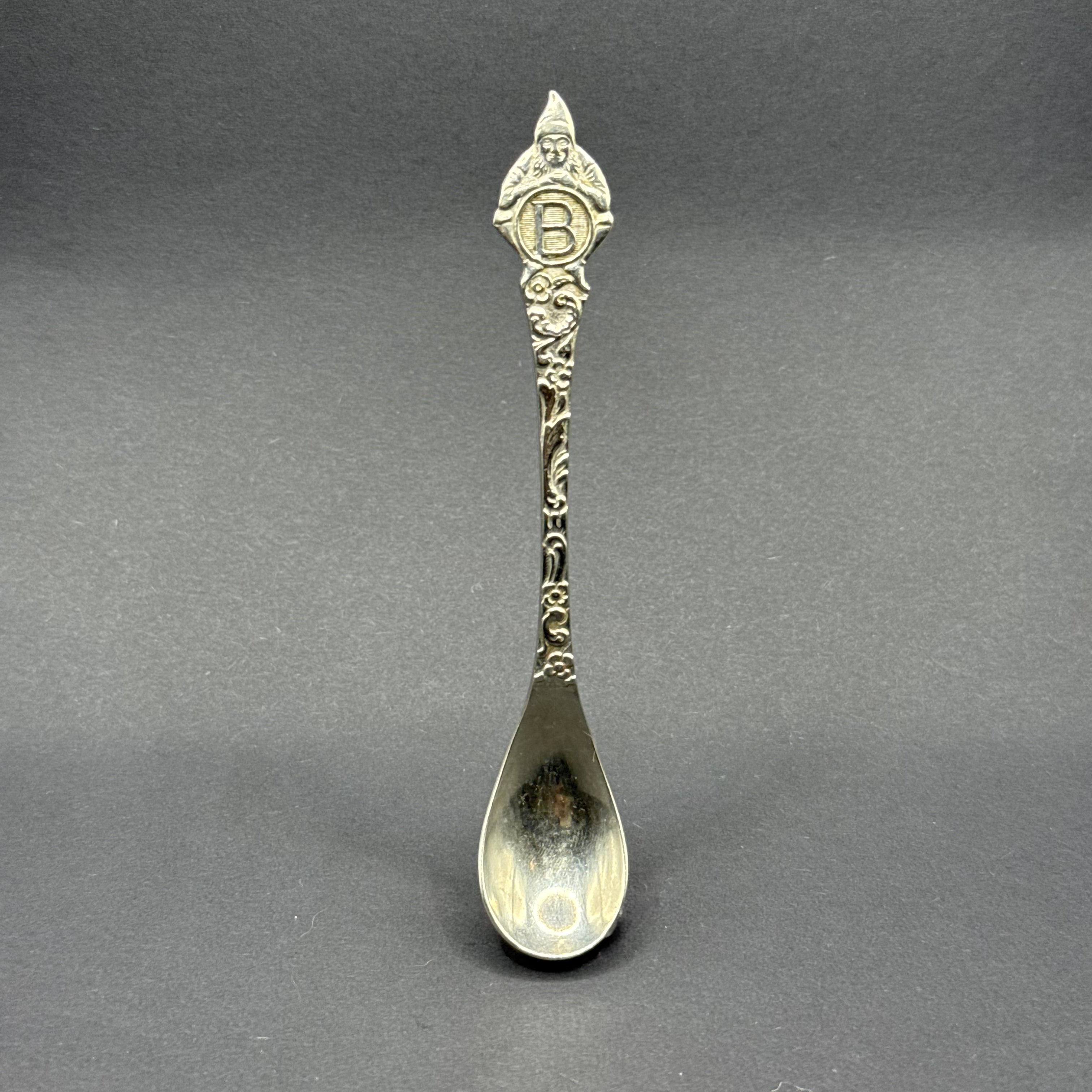 Letter B met kaboutertje