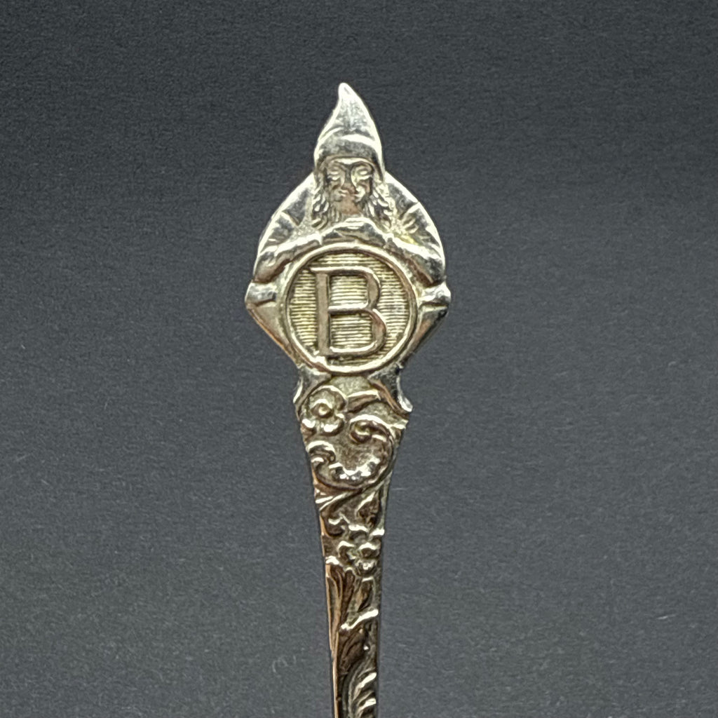 Letter B met kaboutertje