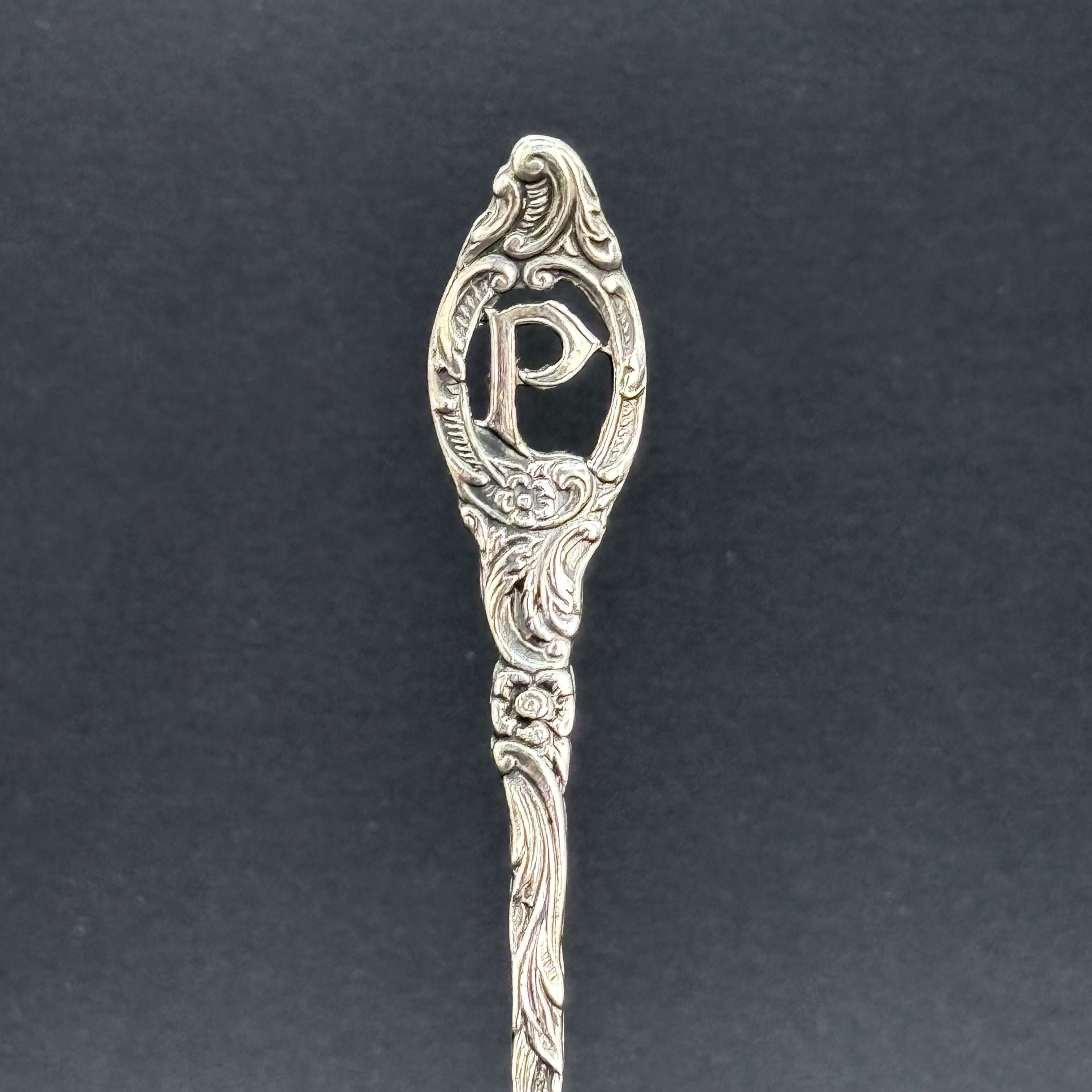 Letter P - Opengewerkt