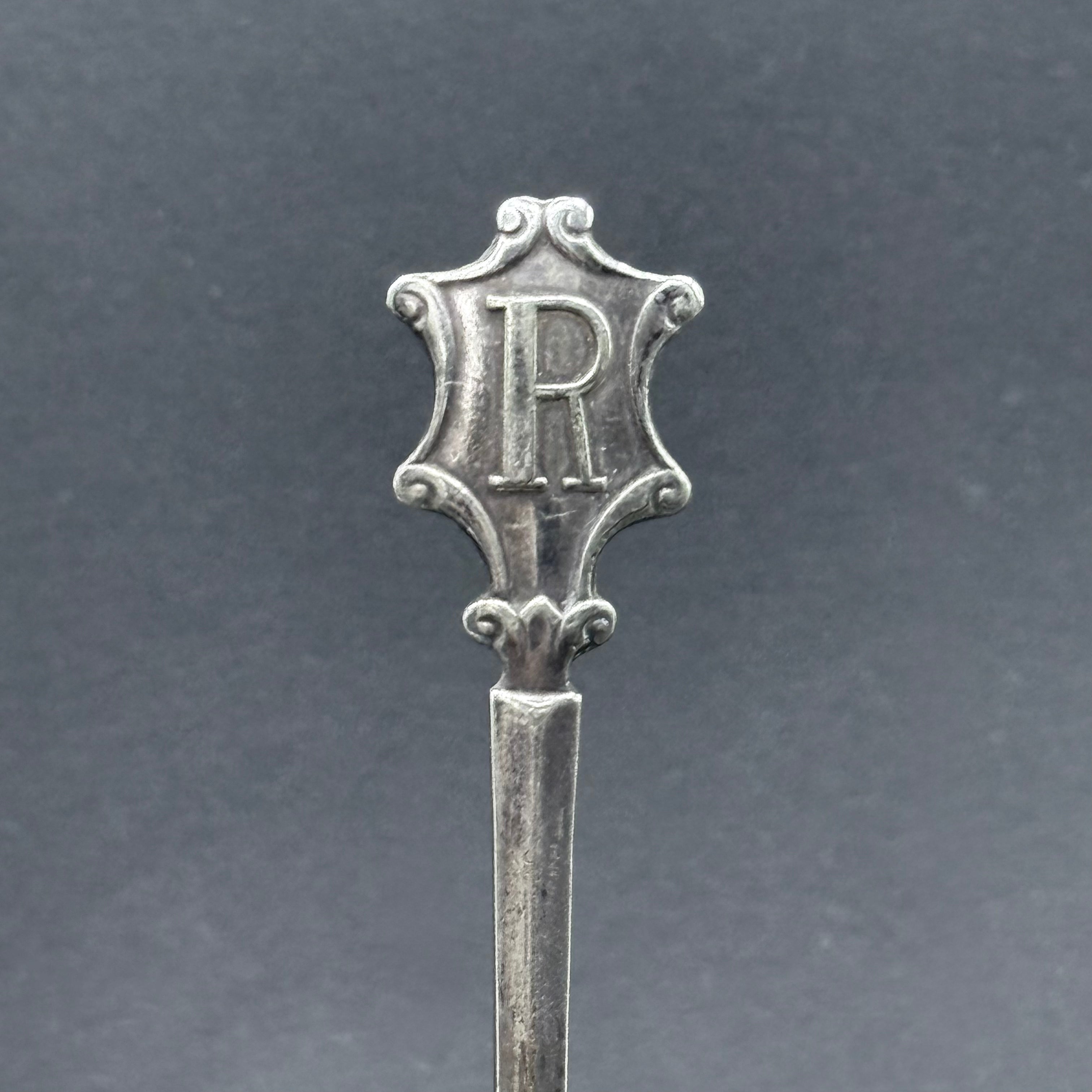 Letter R - Schild